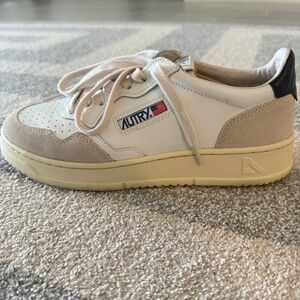 Women's Size 41 Autry Sneaker